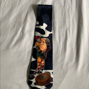 Hockey player TIE, STUDIO 890, NEW YORK, MILANO